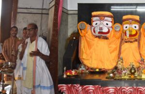 राज्यपाल श्री रमेन डेका ने किए महाप्रभु श्री जगन्नाथ भगवान के दर्शन