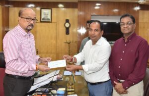 राज्यपाल श्री रमेन डेका ने रेडक्रॉस सोसायटी संरक्षक के रूप में सदस्यता ग्रहण की